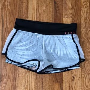 PINK Ultimate Yoga Short sz M